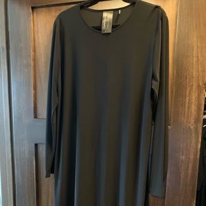 Black shift dress…like new!